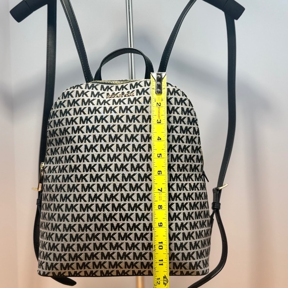 Michael Kors Backpack Cindy~NWT main image 4